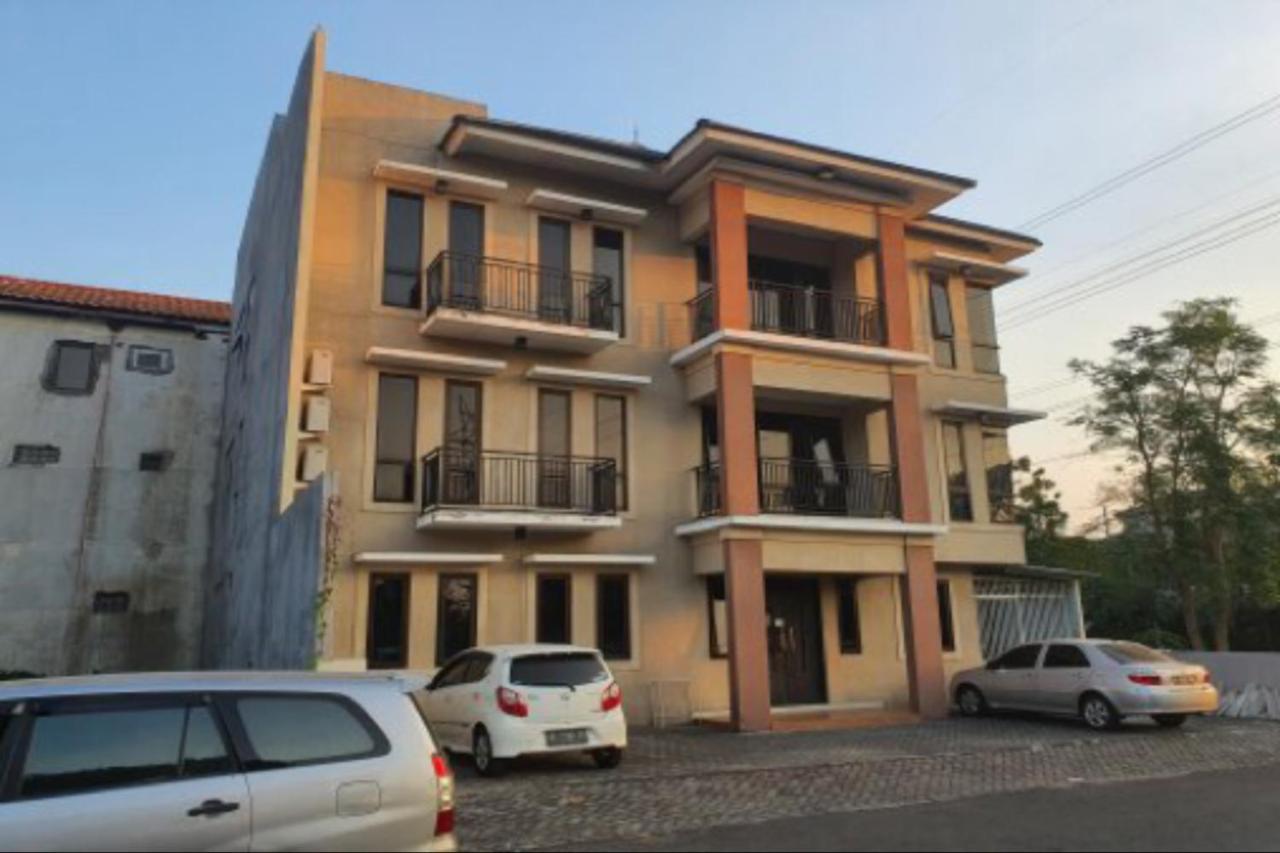 Oyo 93109 Garden Homestay 1 Tpr Surabaia Exterior foto