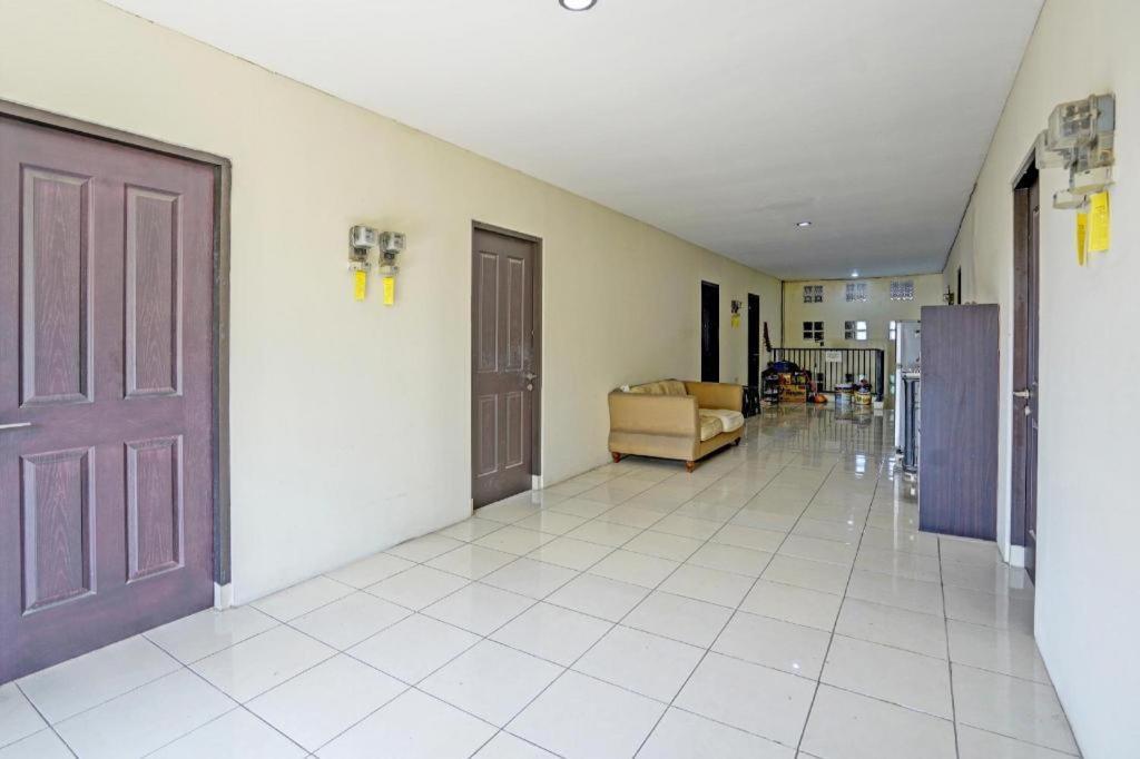 Oyo 93109 Garden Homestay 1 Tpr Surabaia Exterior foto