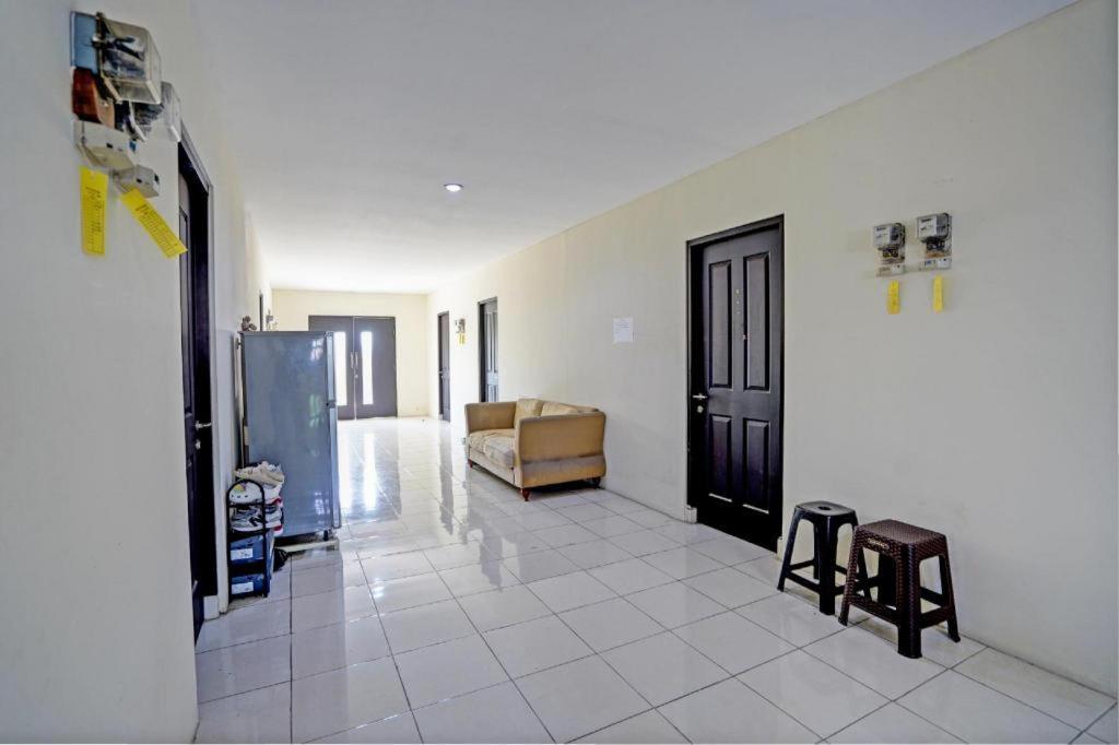 Oyo 93109 Garden Homestay 1 Tpr Surabaia Exterior foto